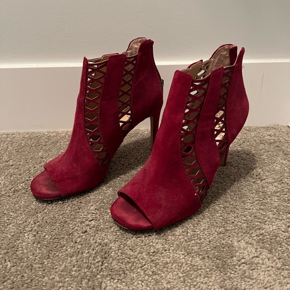Vince Camuto Red Open Toe Boot - Picture 3 of 6